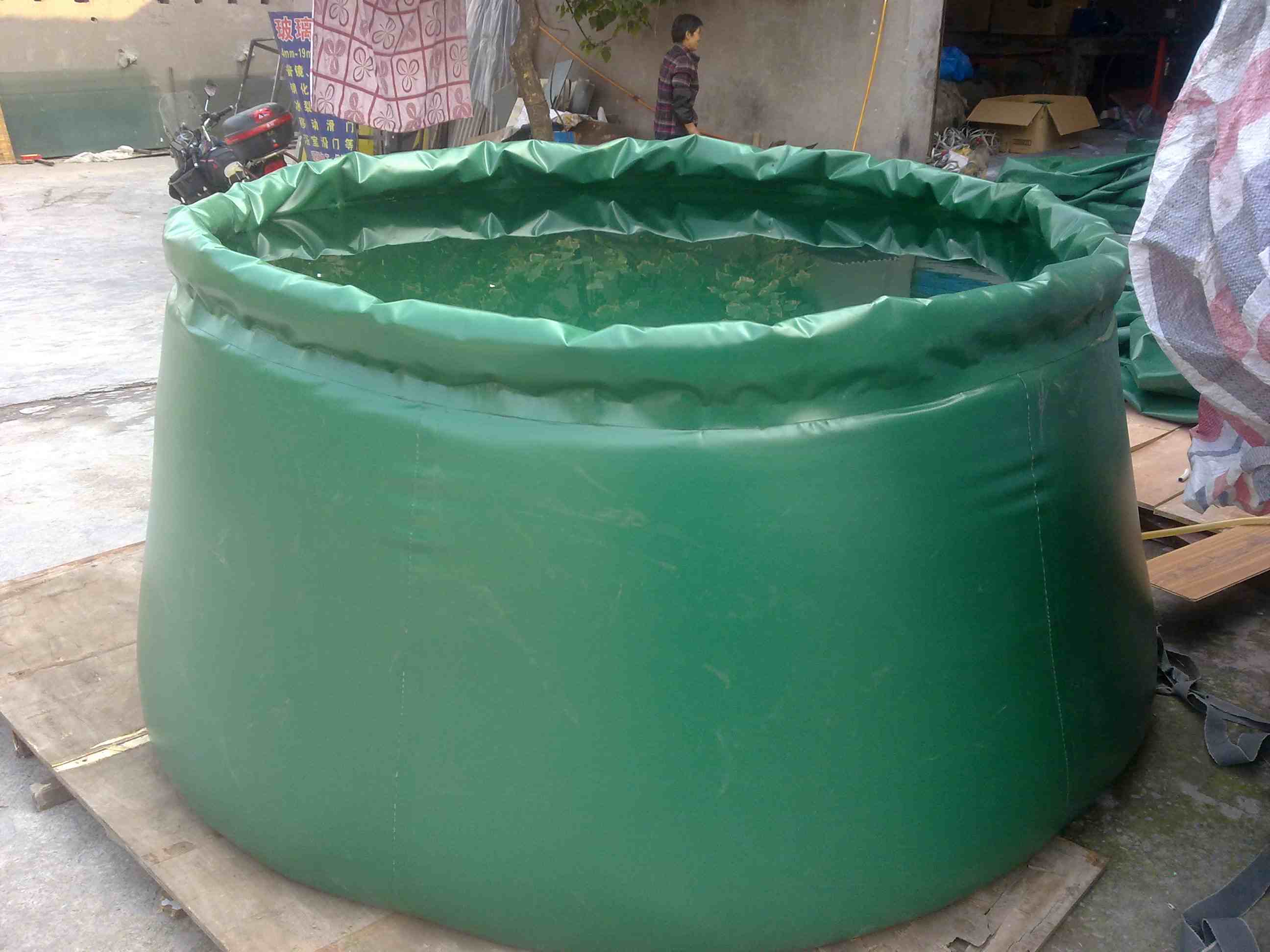 斜坡蓄水池_蓄水池坡度_水池斜坡怎么施工