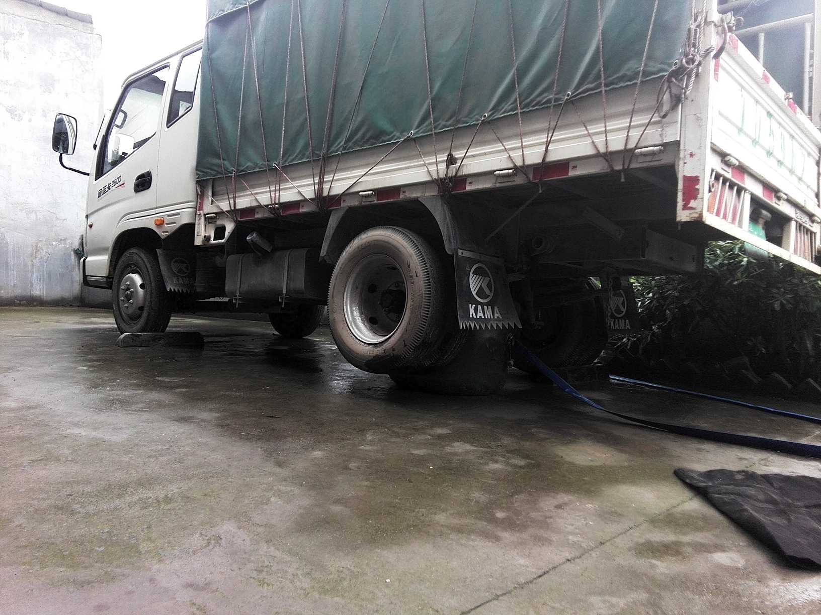 气囊式气动千斤顶_气囊式千斤顶怎么样_气囊式千斤顶使用寿命